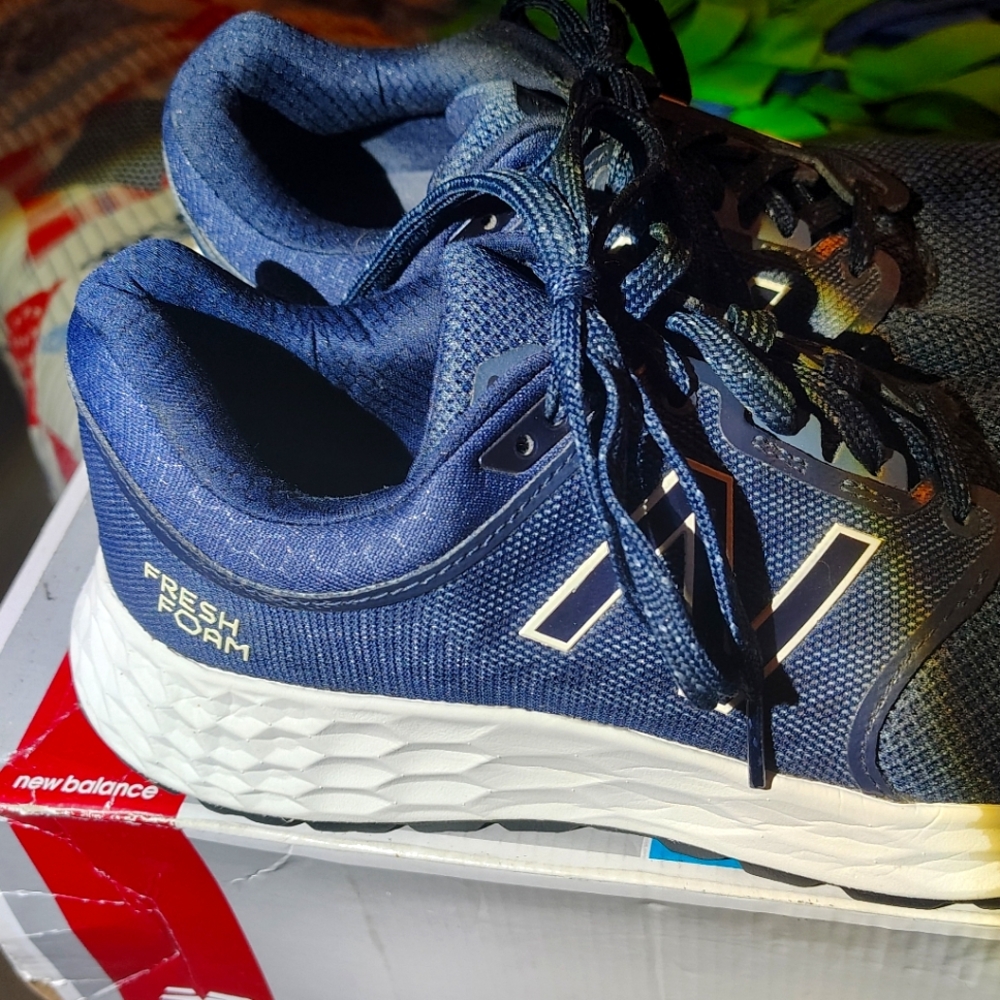 Men's size 10 New Balance Fresh Foam sneakers